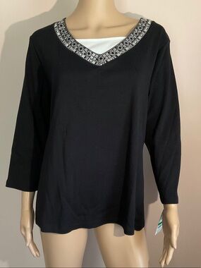 Black Long-Sleeve Faux Layered V-Neck Top with Metallic Trim
